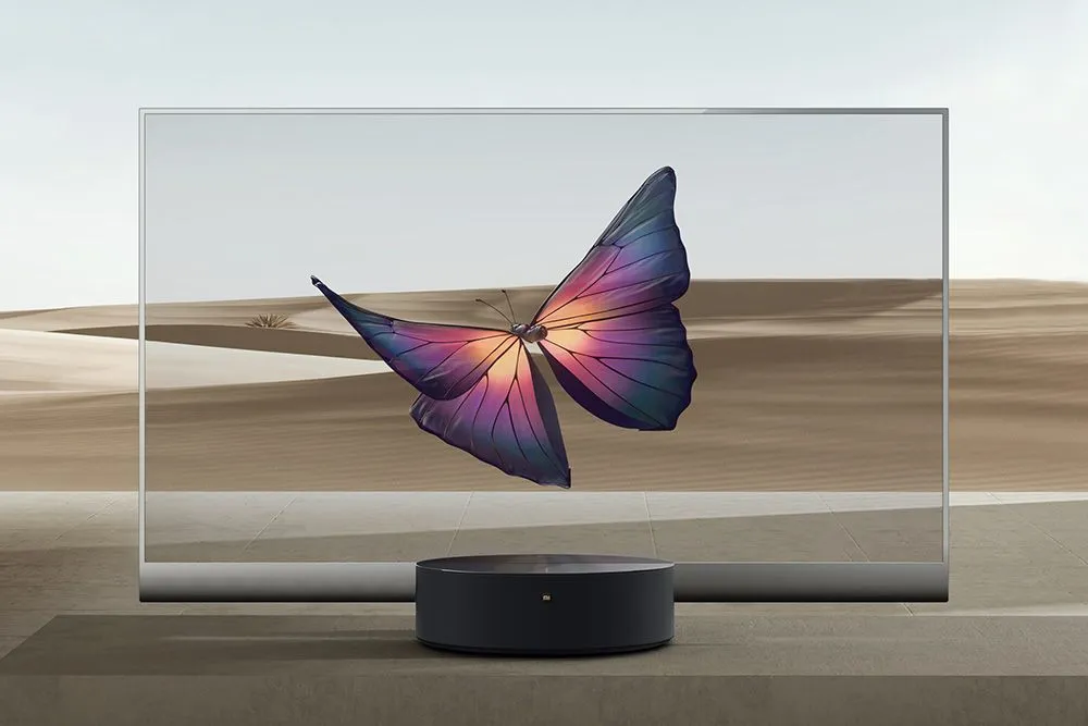 Demonstrație tehnologie ecrane LED transparente premium montate la interior fără autorizație de constructie